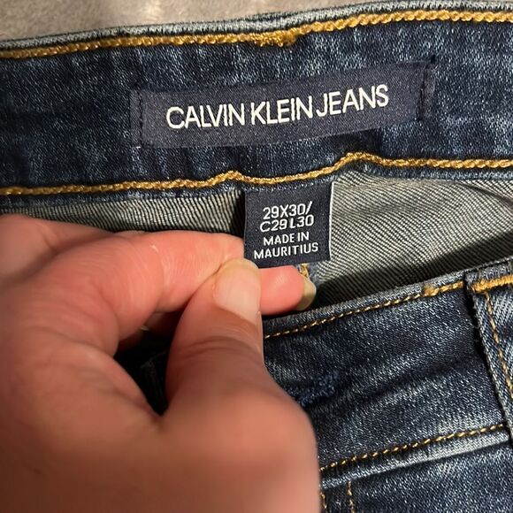 Calvin Klein Skinny Ankle Jean. Size 29 - Picture 6 of 8